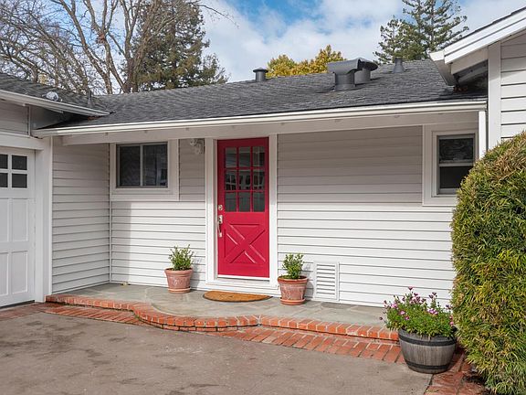 2nd image of 568 Santa Clara Ave