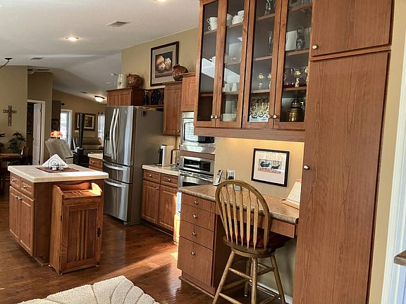 3rd image of 211 Midway #211