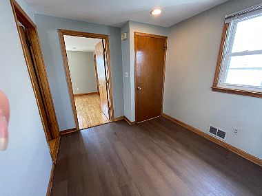 4th image of 330 Sussex St Floor 2