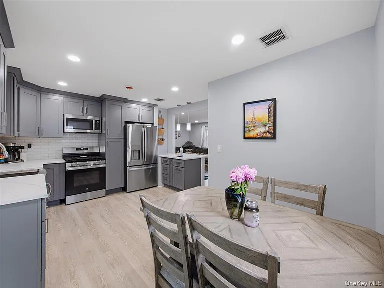 784 Brookridge Dr — Photo 11