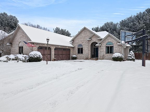 2nd image of 57090 Coppergate Dr