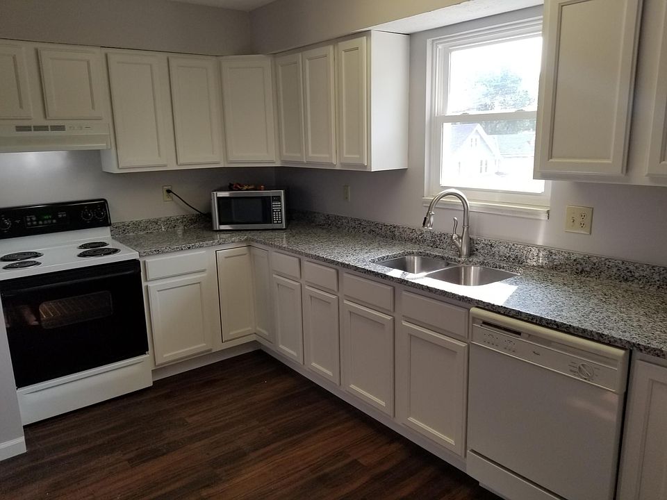 2nd image of 88 W Norwich Ave APT C