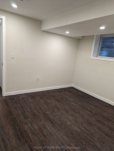 Ajax House for rent - 2 Bedrooms — photo 10