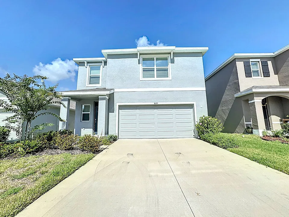 5675 Castle Cary Row