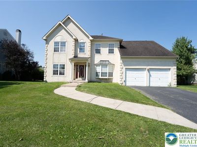 1732 Washington Valley Dr, Stewartsville, NJ, 08886