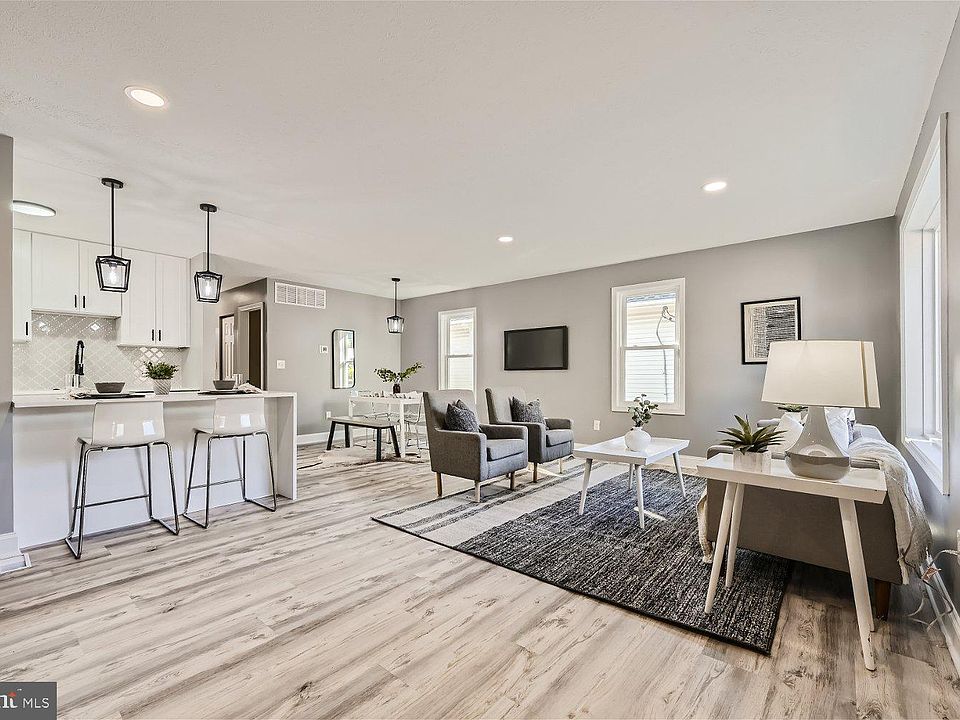 1st image of 109 Elm Ave