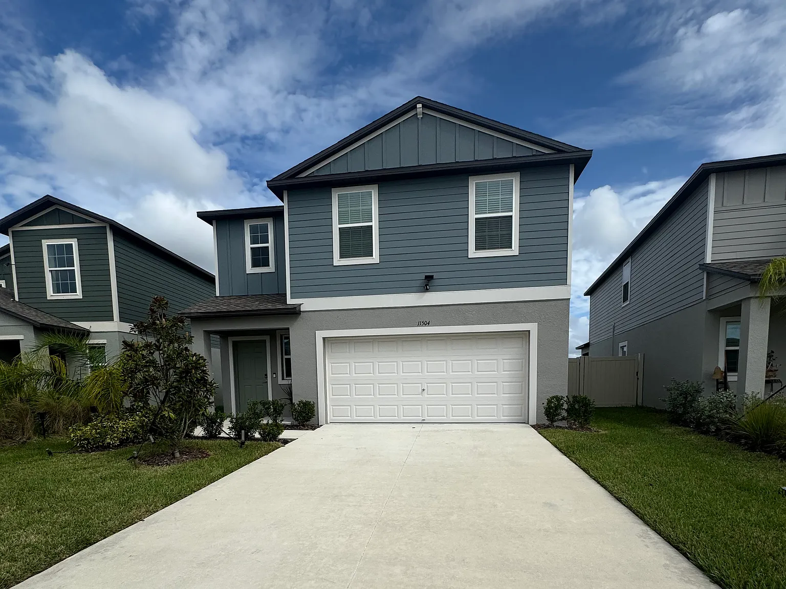 4 bed, 2.5 bath, 1870 sqft, $2,700 — Photo 1
