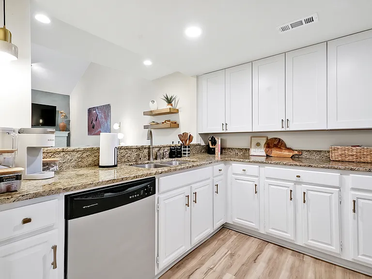 1800 Eastwood Rd #215 — Photo 10