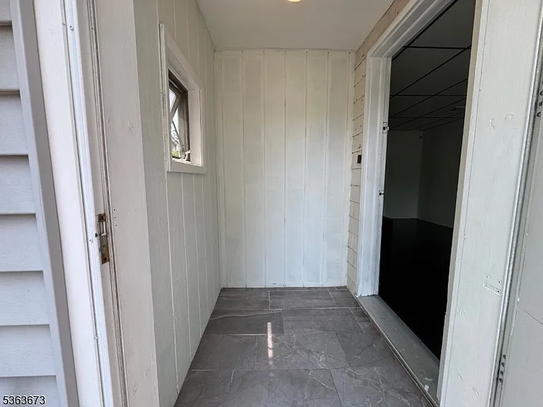 636 Linden Ave — Photo 5