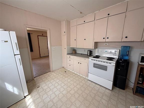 2nd image of 603 5th STREET SW