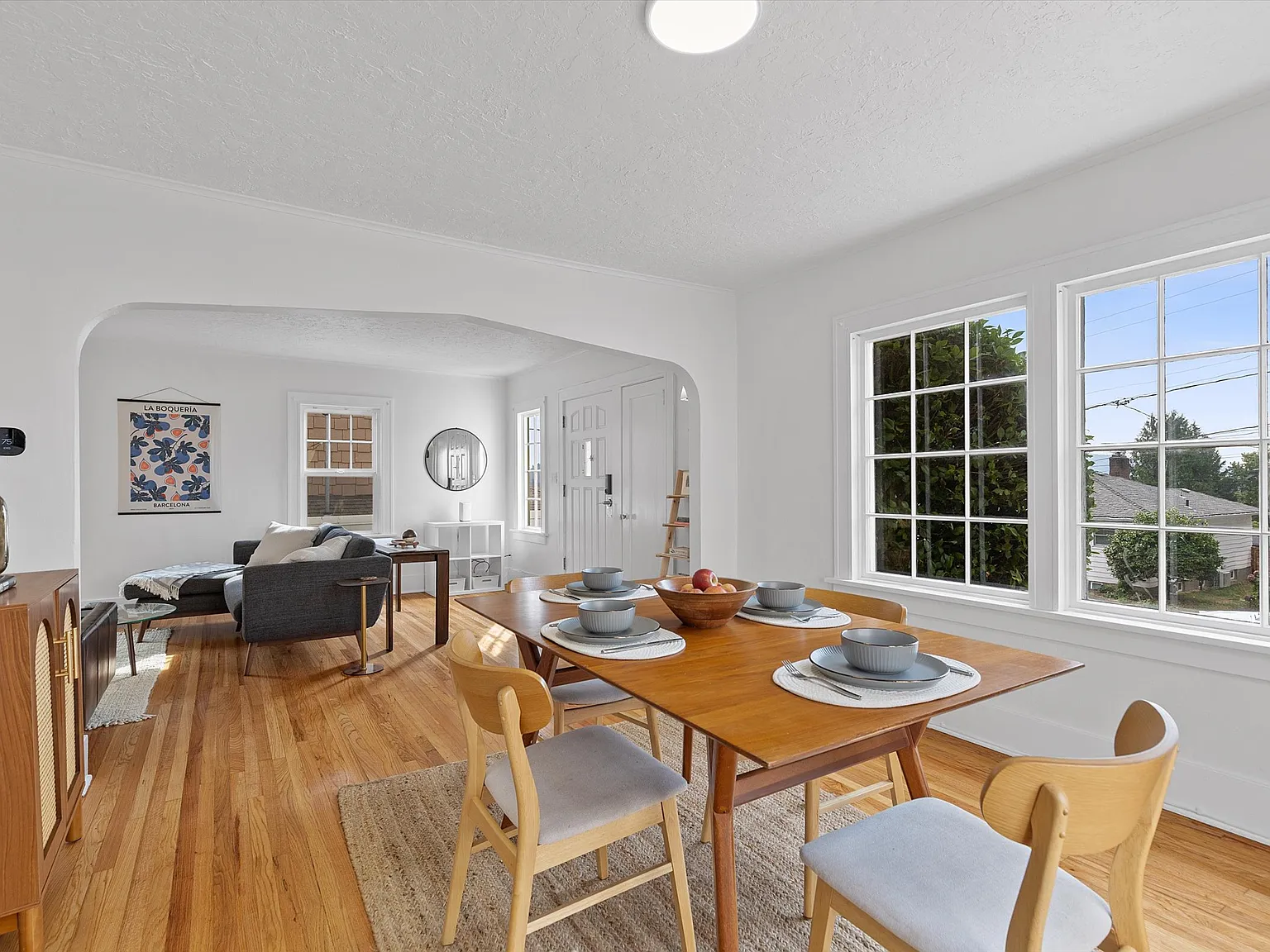 3 bed, $3,999 — Photo 2