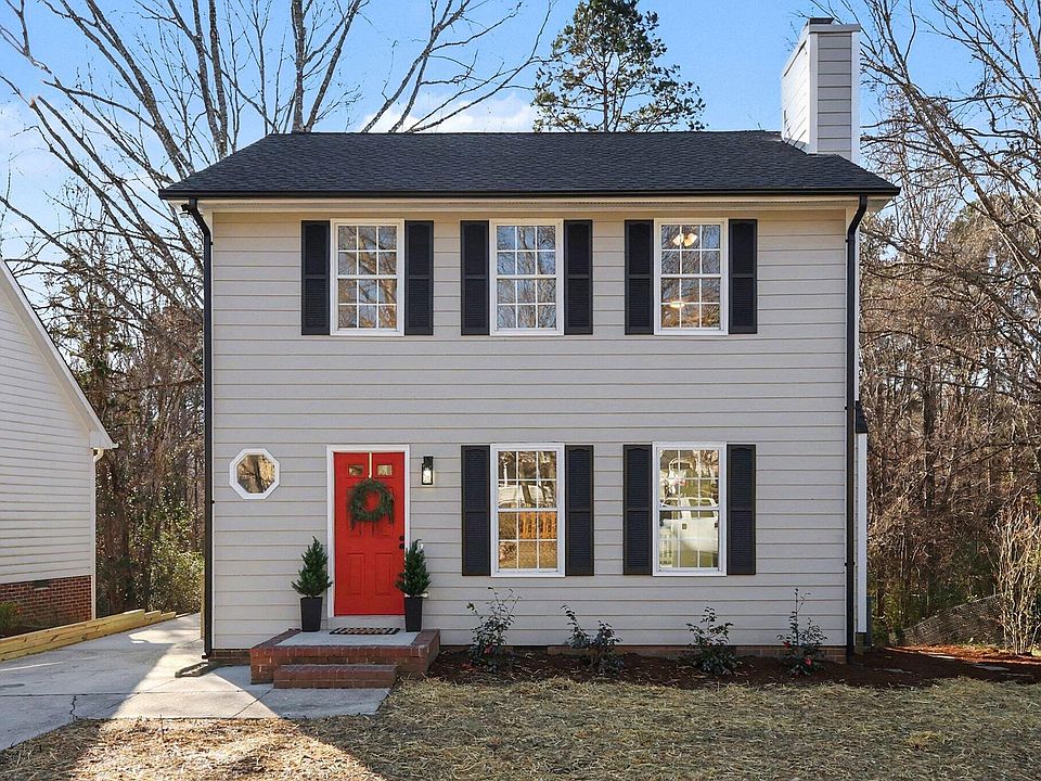 21 Colonial House Exterior Ideas: Stunning Designs to Inspire You