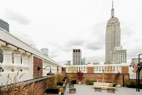 Rented by Town Residential | media 31