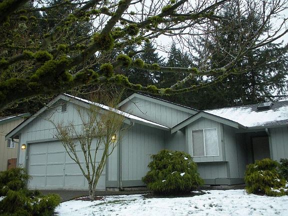 2nd image of 1427 Wisteria Ct SE
