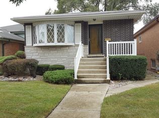 7534 Lockwood Ave, Burbank, IL