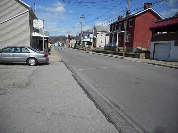 5th image of 164 N Water St