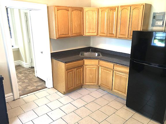 3rd image of 20 Rollins St APT 2E