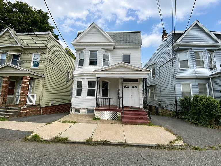 56 Newton Pl #1 — Photo 1