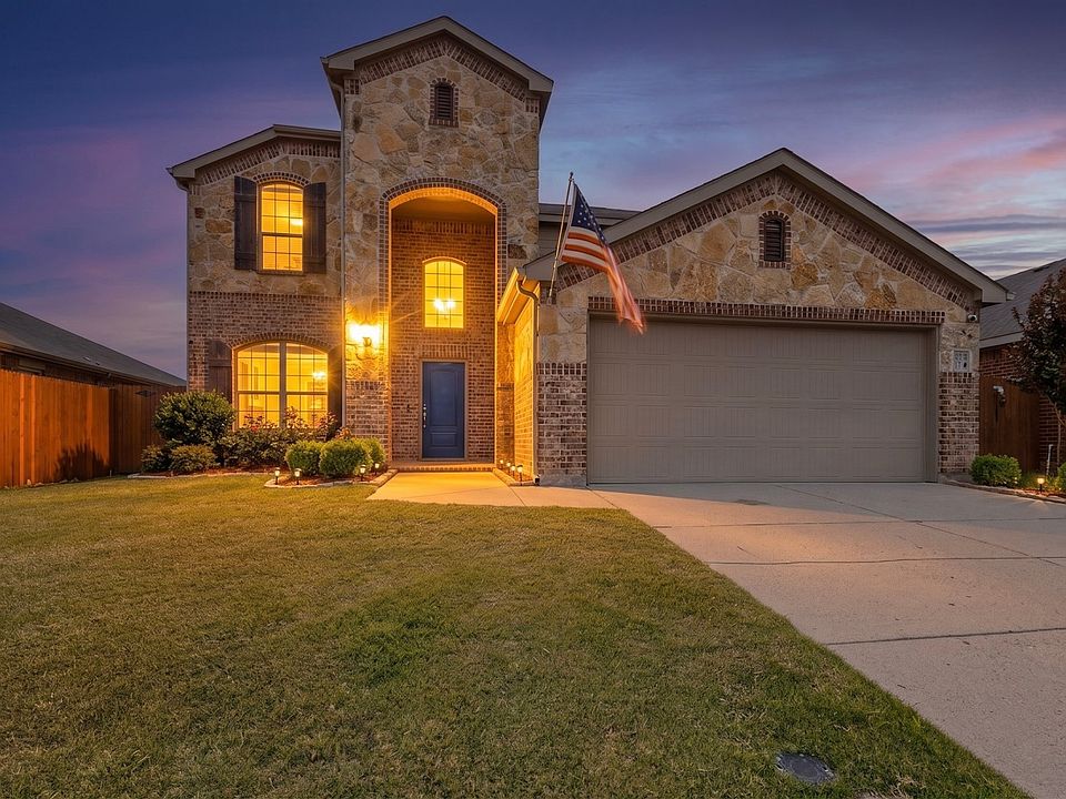 1st image of 2121 Brenham Dr