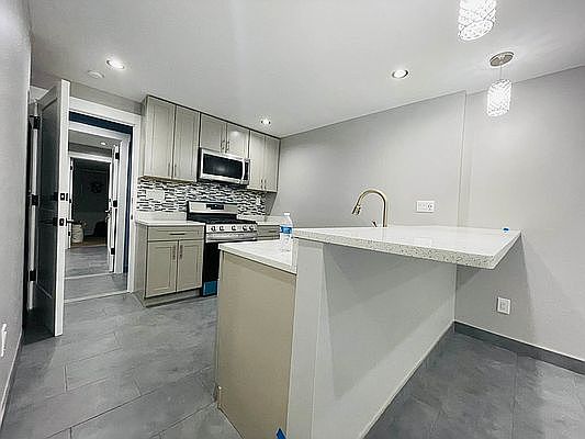 4th image of 84-22 98th St #1G