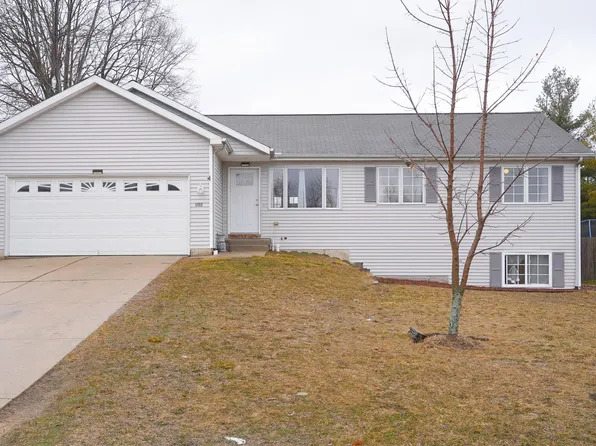 4888 Weatherstone Ln SE, Kentwood, MI 49508