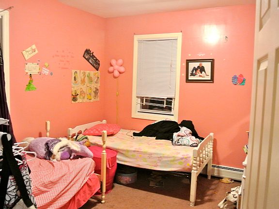4th image of 113 Brighton Ave