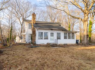 25 Greyledge Rd, Branford, CT 06405