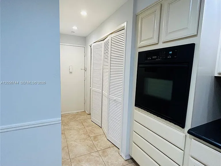 5825 Collins Ave #9C — Photo 46