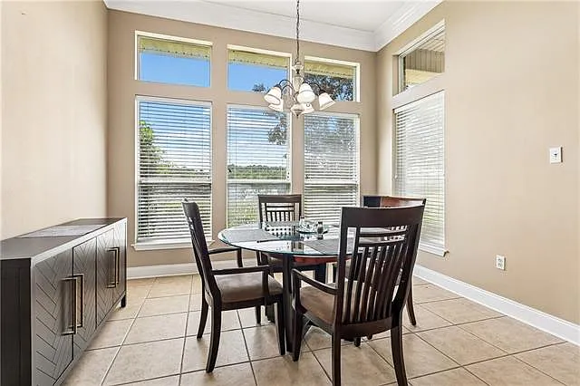 4 bed, 2.5 bath, 2530 sqft, $2,850 — Photo 4