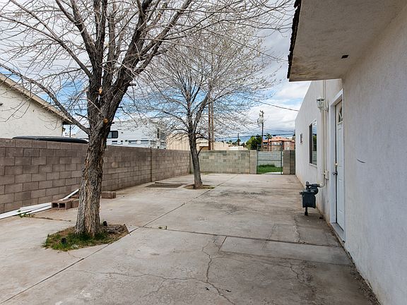 3rd image of 3888 Raymert Dr
