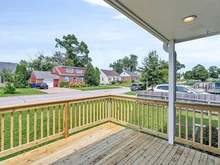 1049 Staub Ct NE — Photo 11
