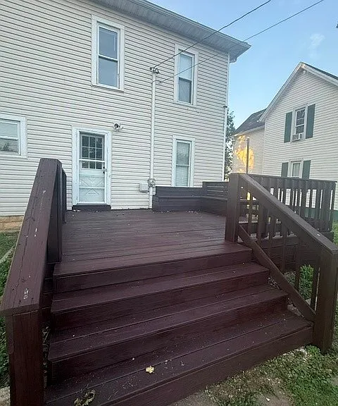 409 W Walnut St — Photo 3