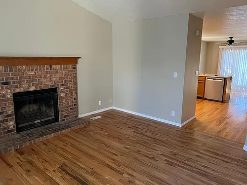 149 E Glover Ln Photo 1