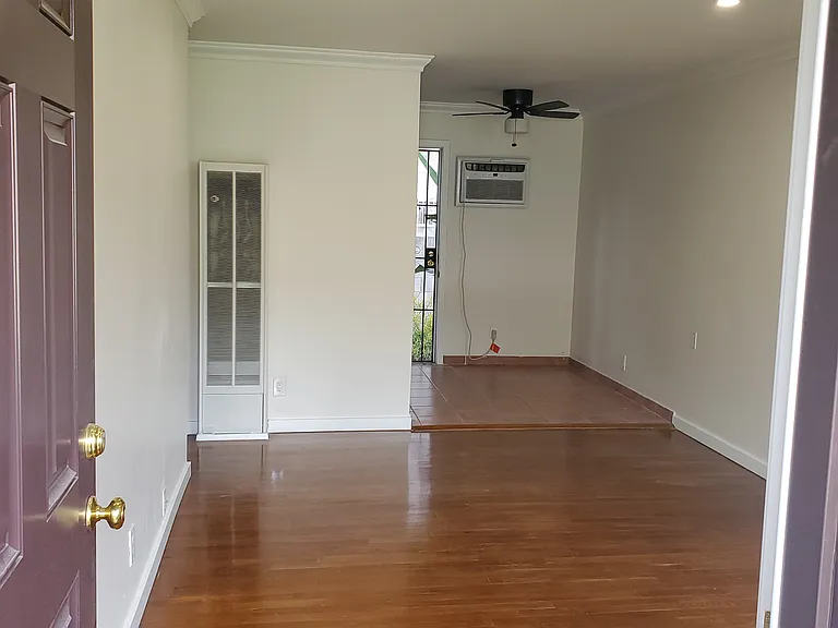 12812 Moorpark St — Photo 2