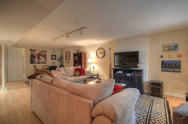 556 W Belden Ave #G — Photo 2