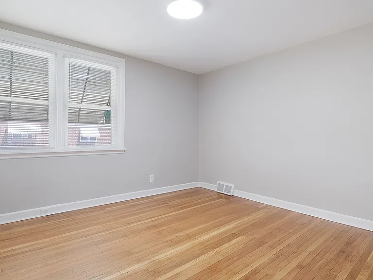 4046 Lawndale St — Photo 12