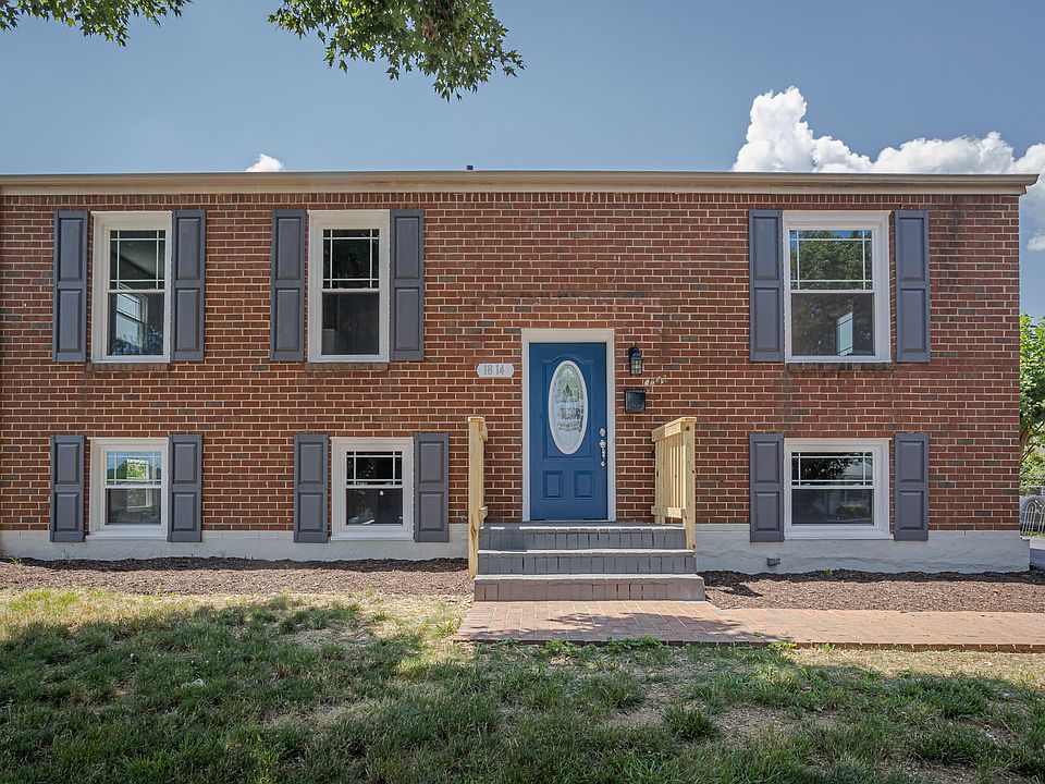 1st image of 1814 Fremont Cir NW