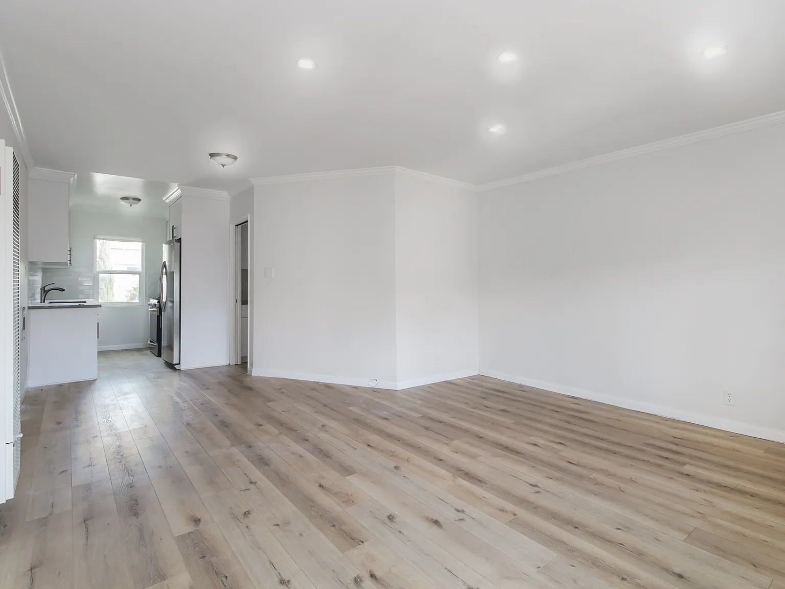 1 bed, 650 sqft, $2,150 — Photo 3
