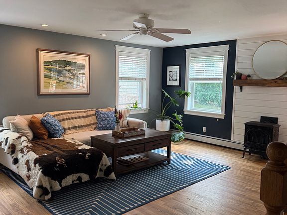 3rd image of 369 Spurwink Ave