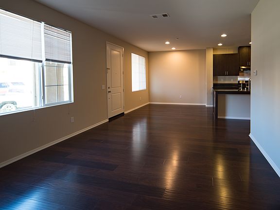 4th image of 317 American River Ct