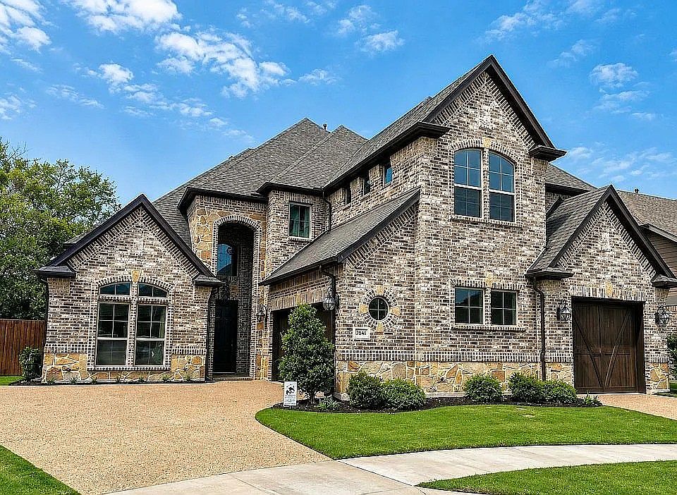 1st image of 2828 Stadium View Dr