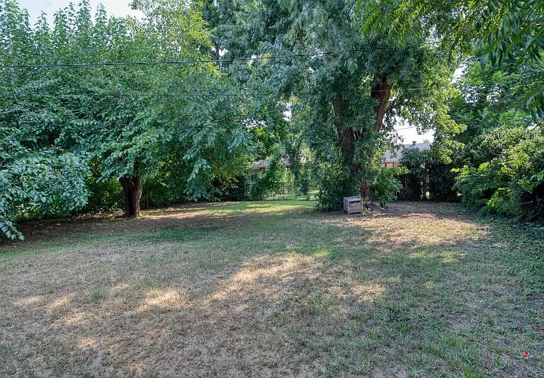 1722 Mattern Dr — Photo 18