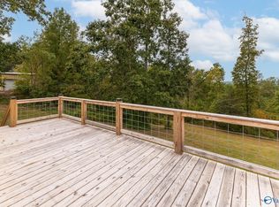 956 Shoal Creek Rd, Decatur, AL 35603