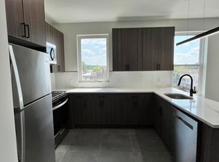 140 Mallory Ave #401, Jersey City, NJ 07304