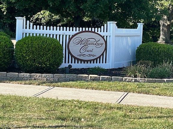 2nd image of 20482 Williamsburg Ct