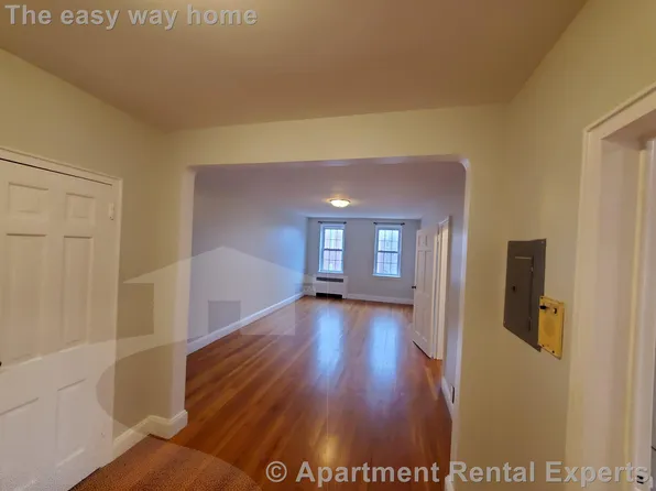 16 Ware St APT 2, Cambridge, MA 02138