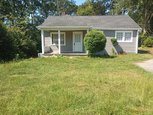230 W Wood St Photo 1