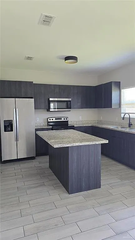 2 bed, 3.0 bath, 1078 sqft, $1,250 — Photo 4