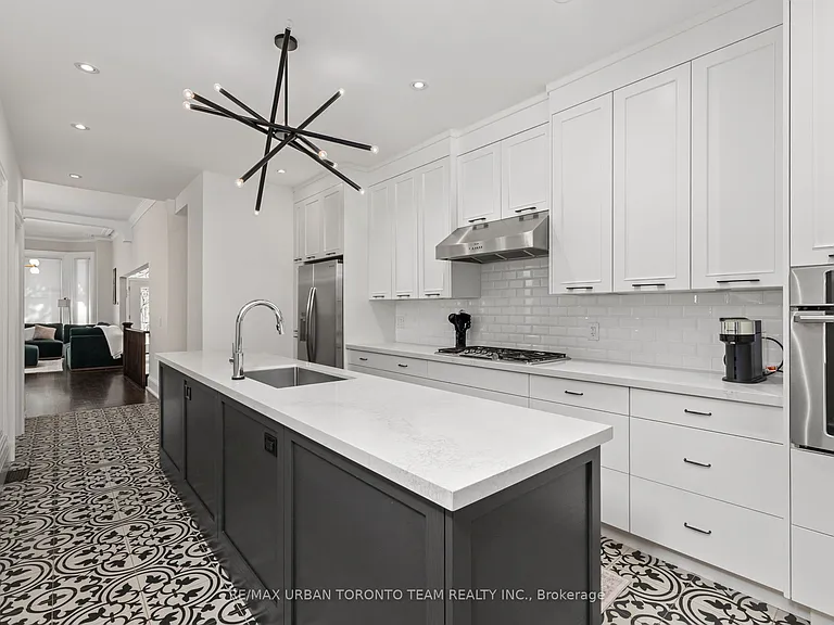 18 Draper St — Photo 11
