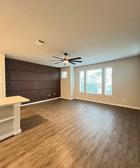 14811 Maverick Ave — Photo 9